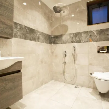 Hotel Vadi Exclusive 4*